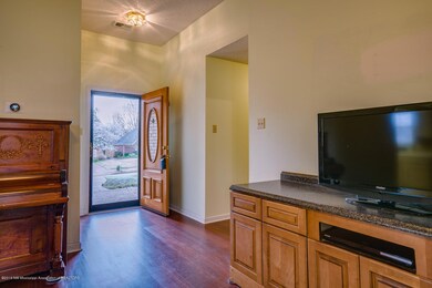 FOYER AREA VIEW