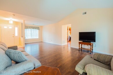 501 Petunia Ln N, Whiting, NJ 08759 - photo 5