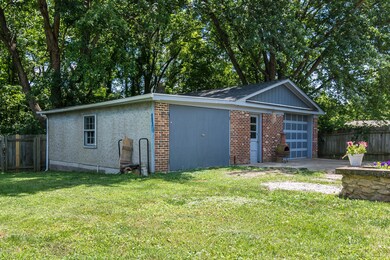 9315 Lantana Dr, Louisville, KY 40229 - photo 6