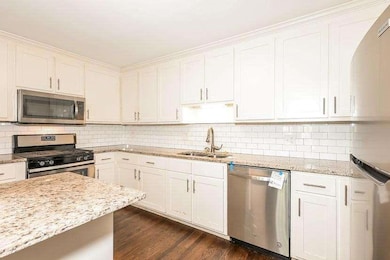 7127 Riverside Dr NW, Atlanta, GA 30328 - photo 4