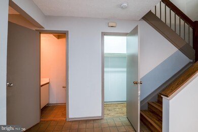 7507 Weather Worn Way unit 3E, Columbia, MD 21046 - photo 5