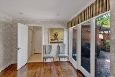 202 Hummingbird Rd, Manhasset, NY 11030 - photo 7