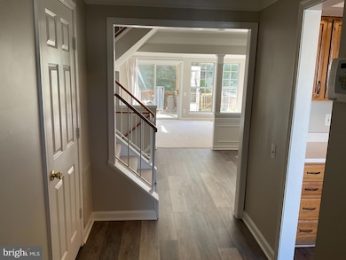 16852 Miranda Ln, Woodbridge, VA 22191 - photo 2