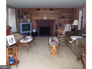 17 Willow Dr, Douglassville, PA 19518 - photo 3