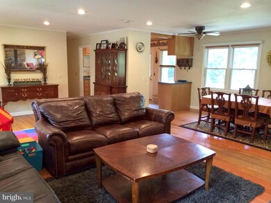 8811 Littlewood Rd, Parkville, MD 21234 - photo 7