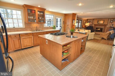 9494 Sylvan Dell, Columbia, MD 21045 - photo 5