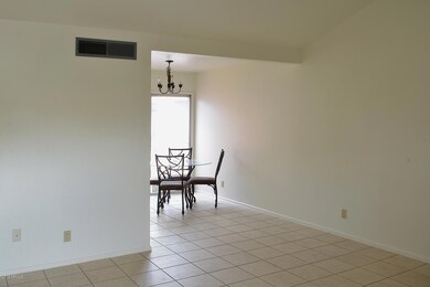6512 S Newberry Rd unit B, Tempe, AZ 85283 - photo 4