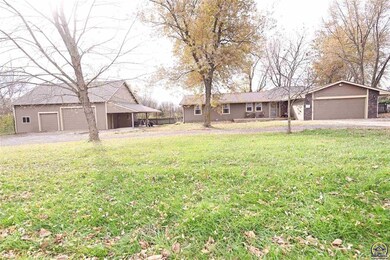 6141 SW 53rd St, Topeka, KS 66610 - photo 2