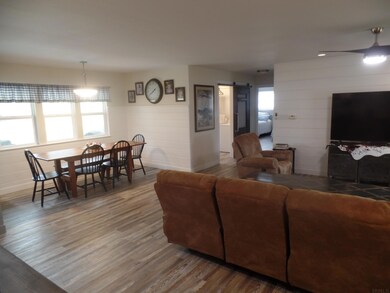 135 N Seminary St, Bloomfield, IN 47424 - photo 2