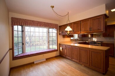 6128 Knollwood Dr, Oregon, WI 53575 - photo 7