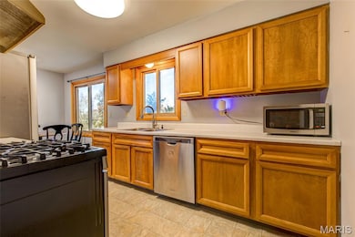 527 Strohbeck Ln, Bethalto, IL 62010 - photo 7