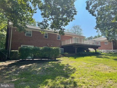 7004 Lyle St, Lanham, MD 20706 - photo 7