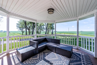 Reynolds 4 porch to NW
