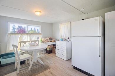 2325 NW Highland Ave unit 17, Grants Pass, OR 97526 - photo 5