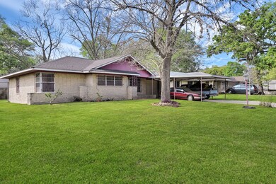 10423 Royal Oaks Dr, Houston, TX 77016 - photo 2