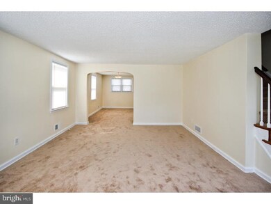 209 Evergreen Ave, Folsom, PA 19033 - photo 5