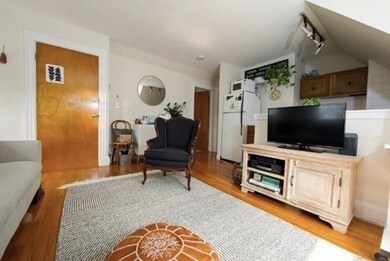 207 Lowell St unit 3, Somerville, MA 02144 - photo 3