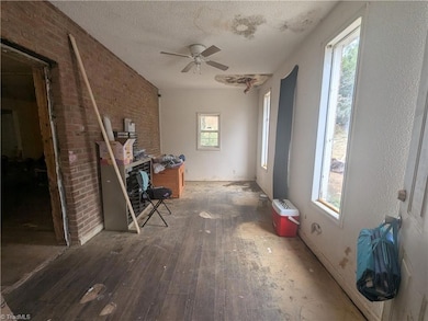 1968 Noahtown Rd, Thomasville, NC 27360 - photo 4