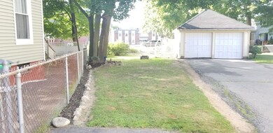 40 Arlington St, Haverhill, MA 01830 - photo 2