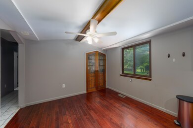 The BENEFIT of this Novi Ranch (30)