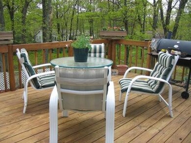 135 Overlook Dr, Hawley, PA 18428 - photo 4