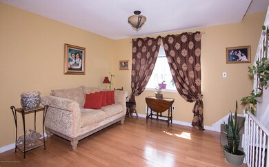 _RMJ7775.jpg living room