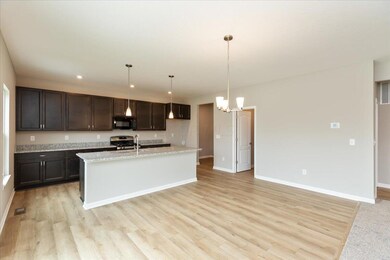 06-Dining and Kitchen