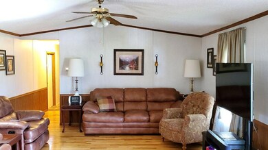 455 Perkins Dr, Burnside, KY 42519 - photo 4