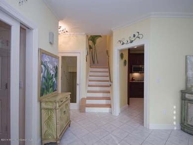 005_FOYER