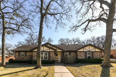 34 Devonshire Dr, Bedford, TX 76021 - photo 2