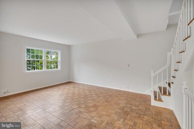 3307 Coryell Ln, Alexandria, VA 22302 - photo 3