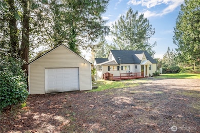 3721 Columbia Heights Rd, Longview, WA 98632 - photo 2