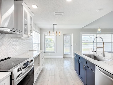 4218 Berkeley Dr, Parrish, FL 34219 - photo 7