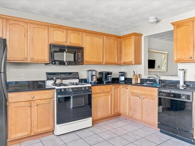 4 Wood St unit A4, Bristol, RI 02809 - photo 3