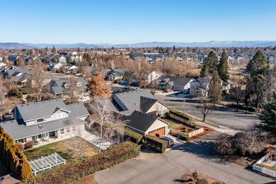 507 Black Oak Dr, Central Point, OR 97502 - photo 5