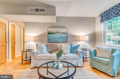 6608 Boulevard View unit A2, Alexandria, VA 22307 - photo 5