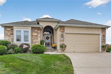 917 SW Soldier Ct, Lees Summit, MO 64082 - photo 3