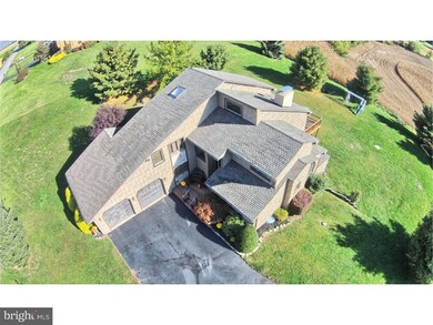 304 Focht Ln, Hamburg, PA 19526 - photo 2