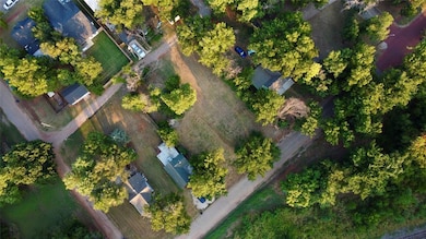 514 N 1st St, Guthrie, OK 73044 - photo 6