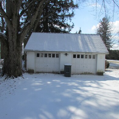 119 W Walnut St, Greentown, IN 46936 - photo 4