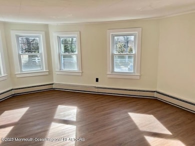 148 B W Sylvania Living Rm