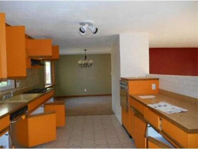 708 E Ashland St, Brockton, MA 02302 - photo 6