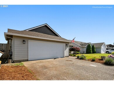 590 SE 7th Place, Canby, OR 97013 - photo 3