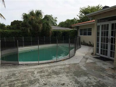 Swimming Pool/Hot Tub/Sauna