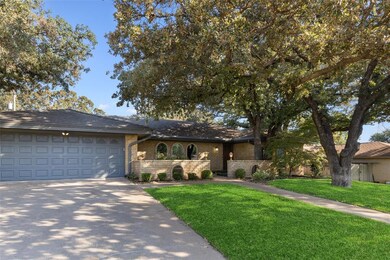 416 Hillview Dr, Hurst, TX 76054 - photo 2