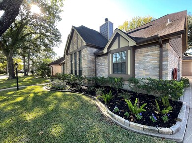 8215 Sean Park Ct, Houston, TX 77095 - photo 3