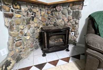 823 Fremont St, Thermopolis, WY 82443 - photo 6