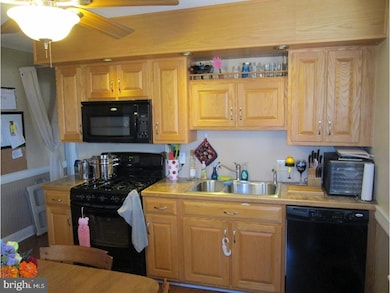 3524 Arlington St, Reading, PA 19605 - photo 4