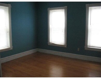 423 Chelmsford St, Lowell, MA 01851 - photo 6