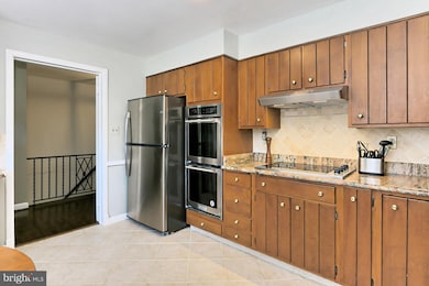 7119 Park Terrace Dr, Alexandria, VA 22307 - photo 7